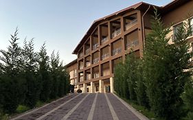 Готель Прага Іршава